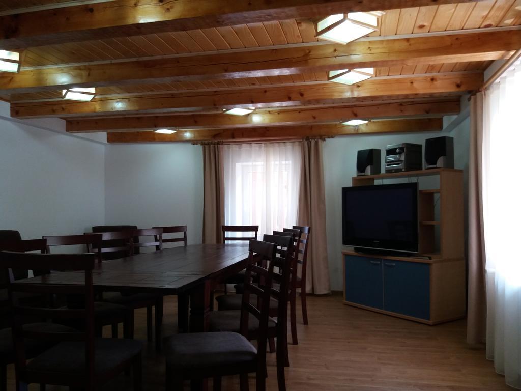 בוסטאני Vila Viitorul מראה חיצוני תמונה